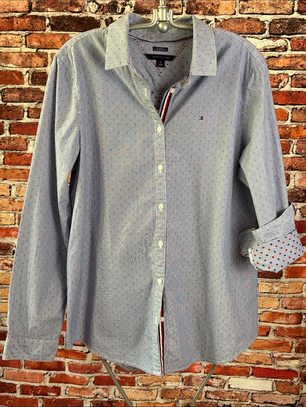 Tommy Hilfiger Men’s Light Blue Button-Down Shirt with red & blue Dot Detail M